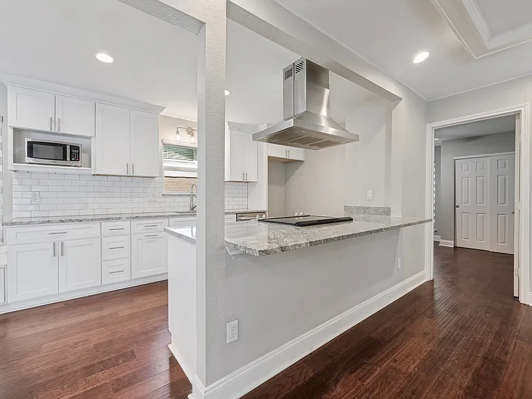 3236 Merrell Rd — Photo 9