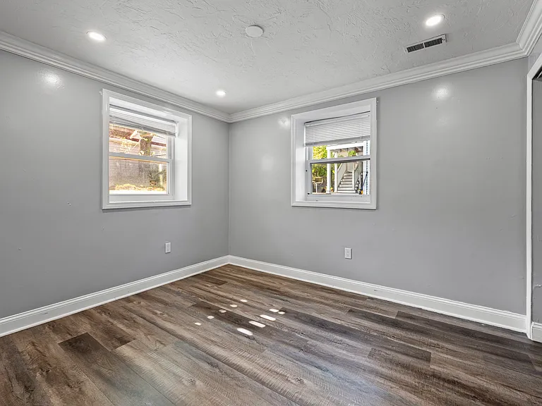 30 Mount Everett St #1R — Photo 27