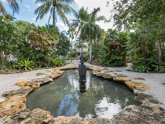 5th image of 21 Spoonbill Way