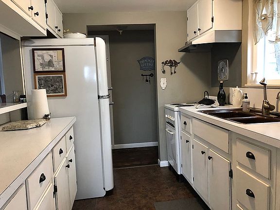 3rd image of 14450 Bouchner Dr