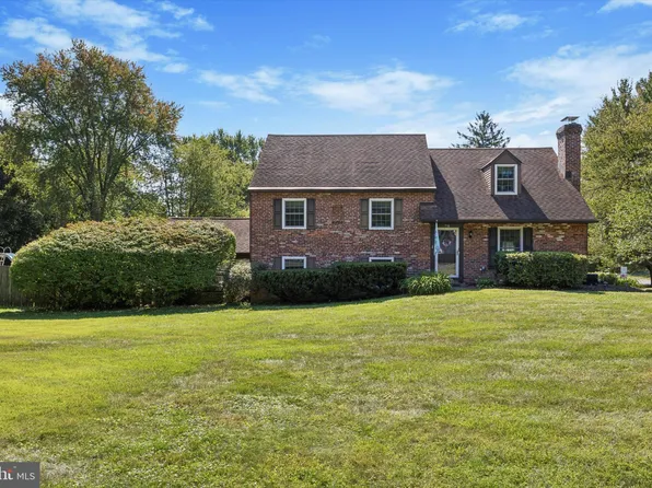 716 Monument Rd, Malvern, PA 19355