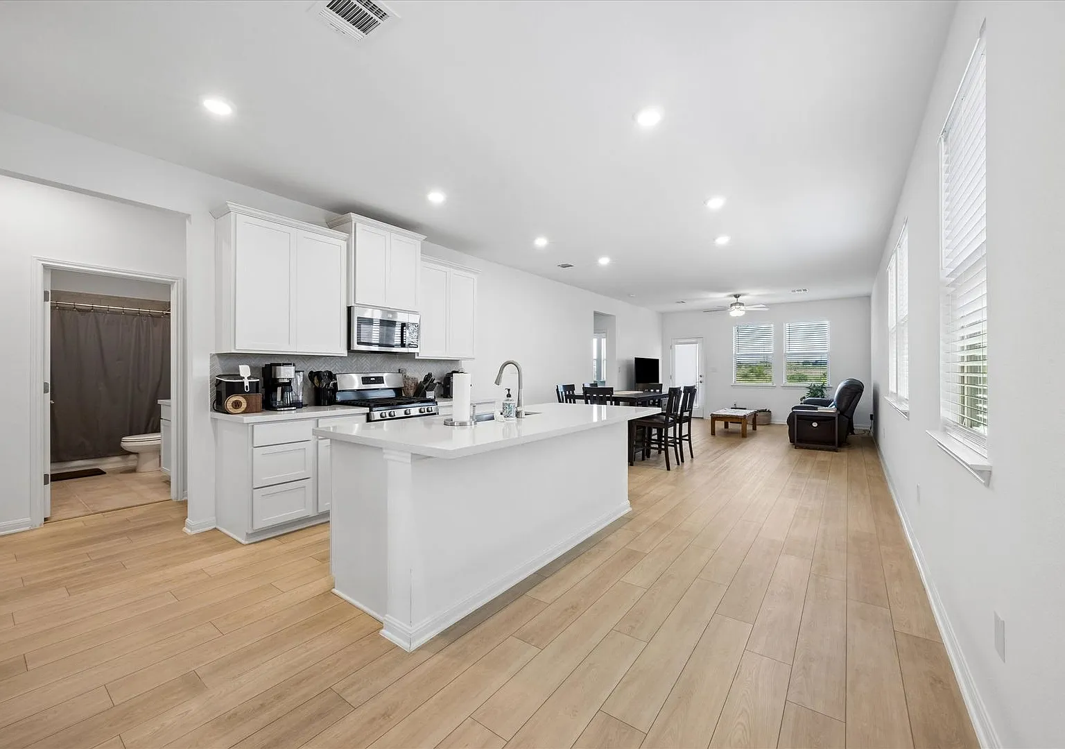 Pre-Leasing: 3-Bedroom Home Available September 1st — Photo 4