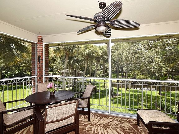 5th image of 131 E Park Shores Cir APT 16E