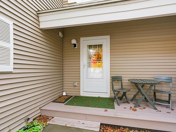 4th image of 11 Winding Pond Road