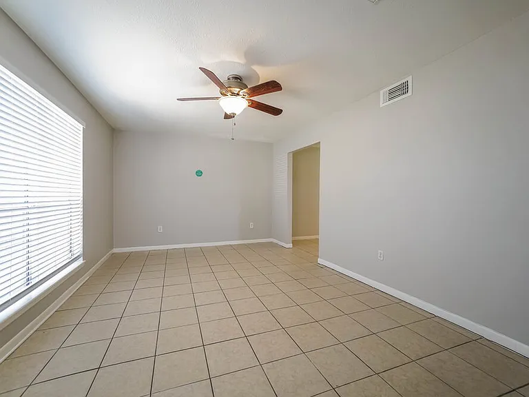 10919 Skybird Dr — Photo 16