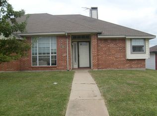 1213 Woodcrest Dr, Garland, TX 75040