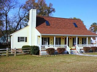 4001 Farm Field Dr, Chester, VA 23831