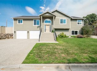 1065 Corum Cir East Wenatchee WA 98802 Zillow