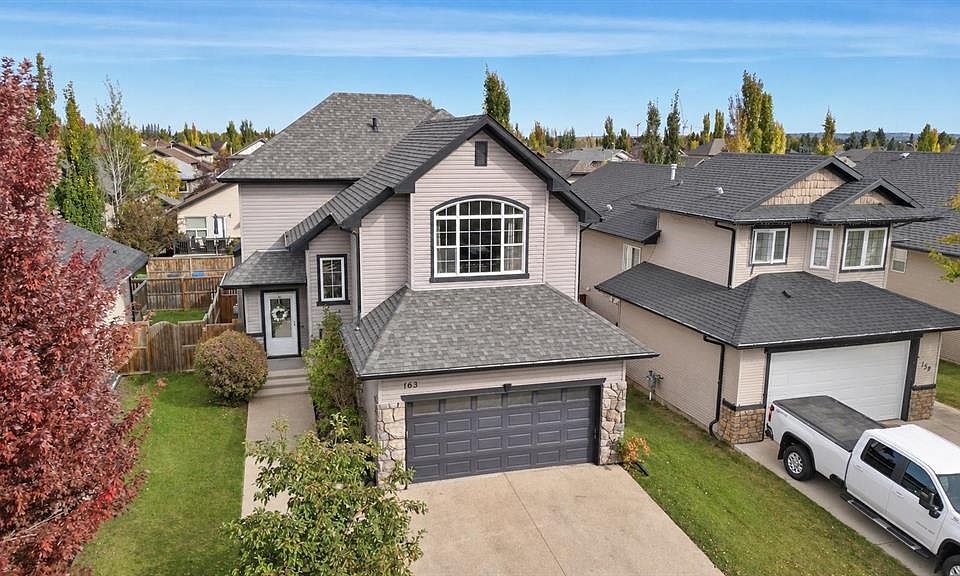 1st image of 163 SW Wiley Cres