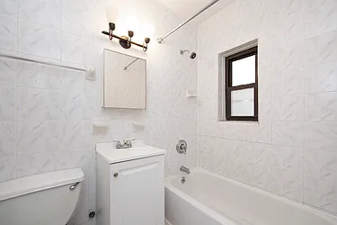 Rented by R New York