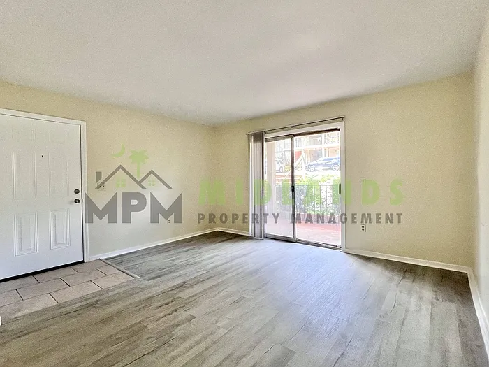 1208 Bush River Rd #F5 — Photo 35