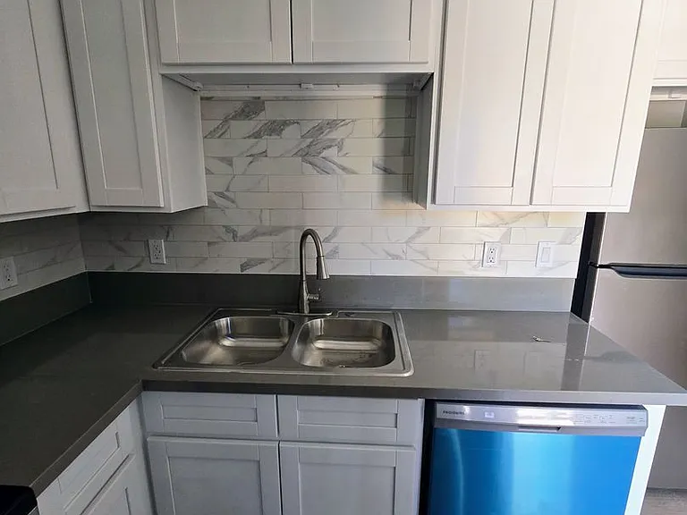 5623 W Myrtle Ave — Photo 5