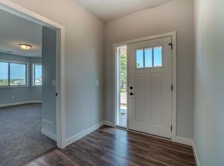209 Aspen Dr, Somerset, WI 54025