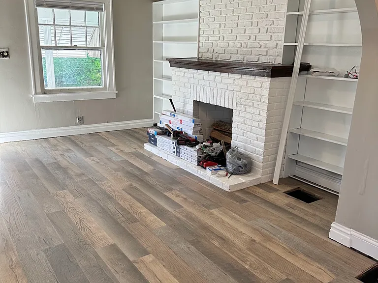 2438 Glenmawr Ave — Photo 7