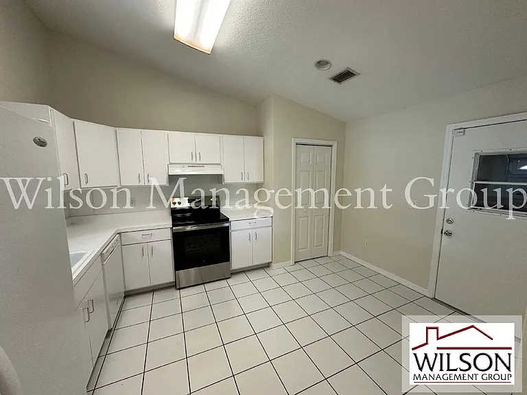 4066 Bonnie Dr — Photo 4