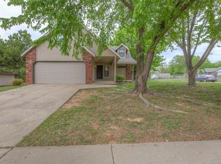 2708 E Reno St, Broken Arrow, OK 74014