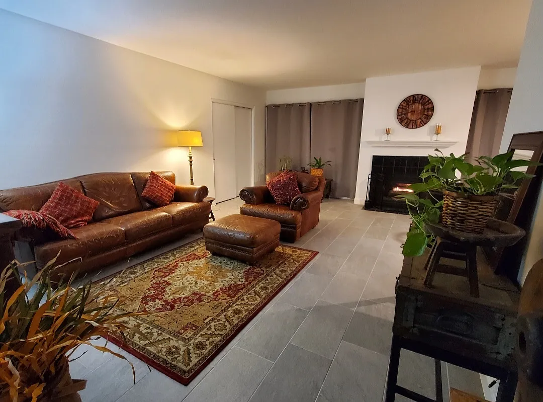 2 bed, 1.5 bath, 1005 sqft, $3,495 — Photo 3