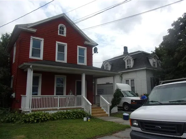 17 Prospect St, Port Jervis, NY 12771