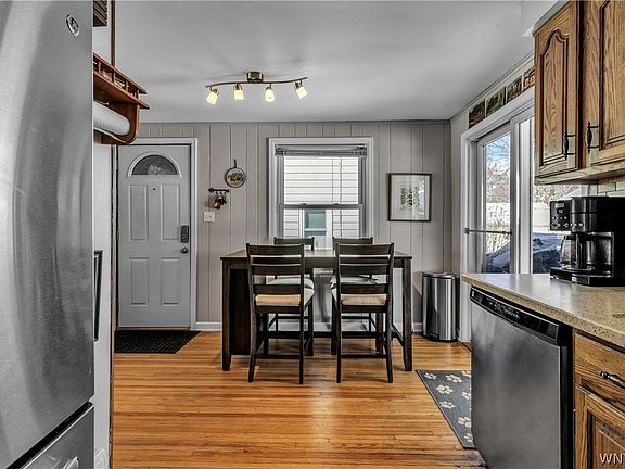 5th image of 261 Somerville Ave