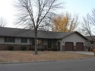 502 Adobe Rd, Marshall, MN 56258