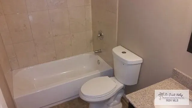 3 bed, 2.0 bath, 1200 sqft, $1,250 — Photo 2