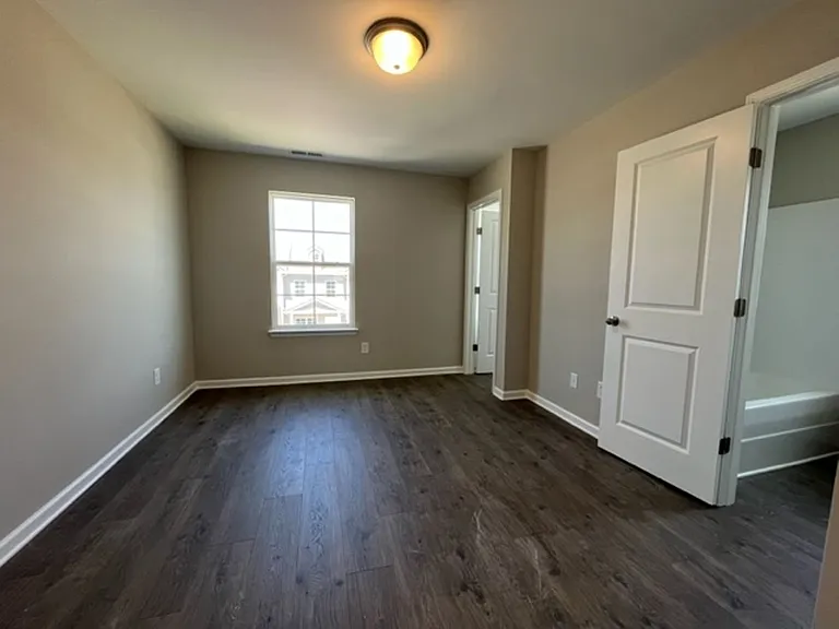 218 Tara Ct — Photo 11