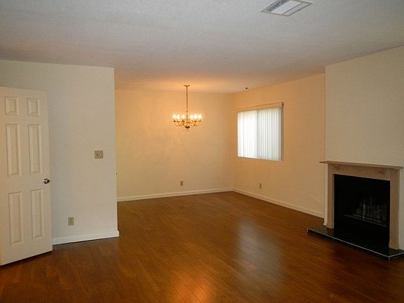 Open floorplan Living-Dining area