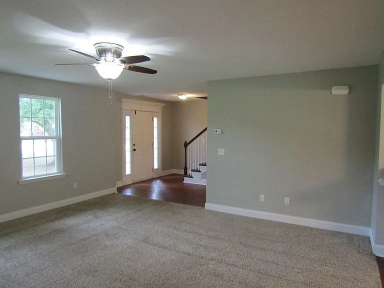 209 Ash Blvd — Photo 6