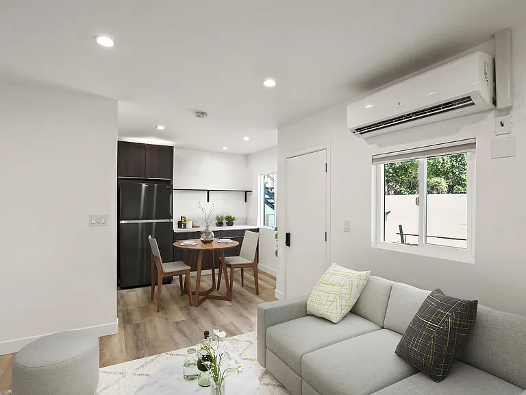 2561 W Avenue 30 — Photo 25