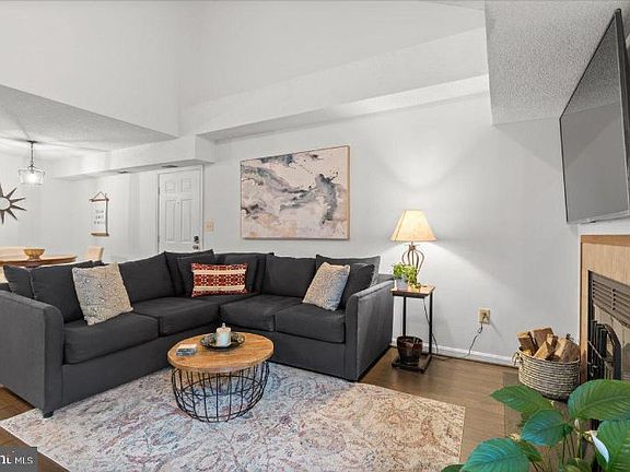 3rd image of 6945L Mary Caroline Cir #6945L