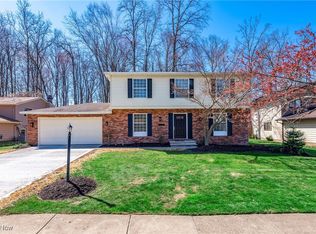 20425 Sandalwood Ln, Strongsville, OH
