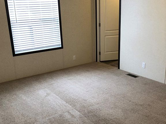 3rd image of 17088 Diane Dr