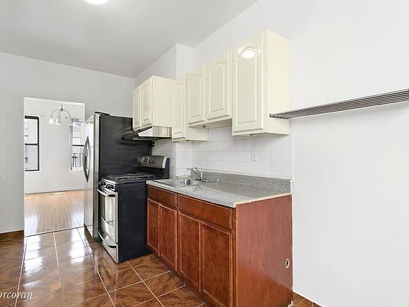 4th image of 74 Richardson St APT 18