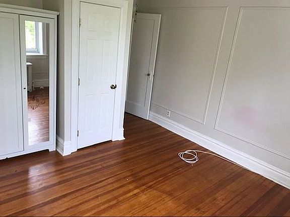 3rd image of 6048 Delafield Ave #B