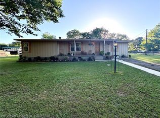 405 Bayless, Wister, OK 74966