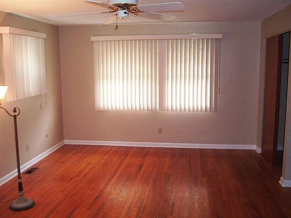 5th image of 10 N Johanna Dr