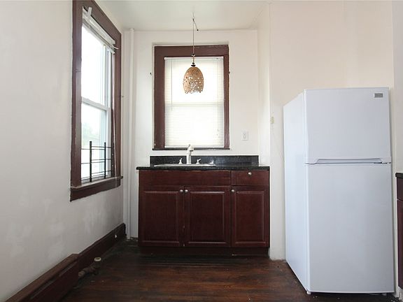 4th image of 1806 120th St #2F