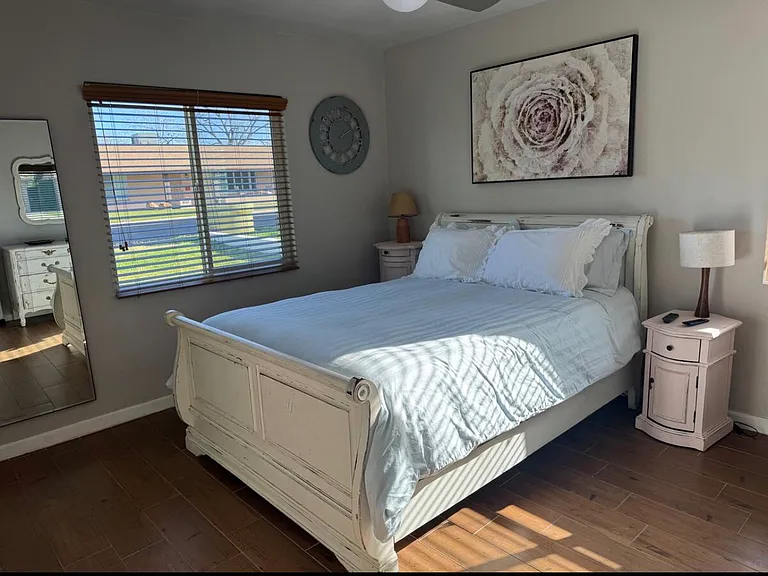1635 E Solano Dr — Photo 12