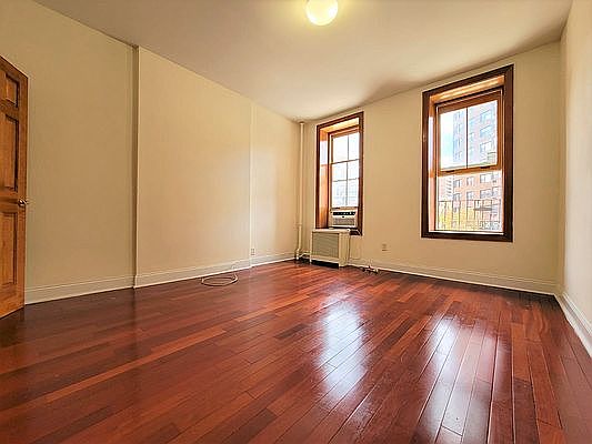 1st image of 47 8th Ave APT 4