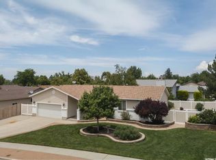 1413 E Knollwood Dr, Sandy, UT 84092
