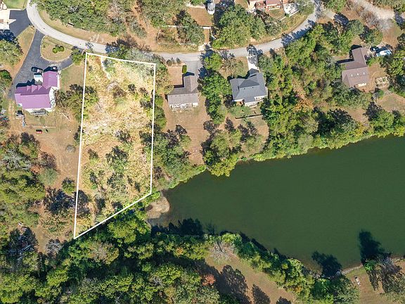 3rd image of 275 Carmen Lane