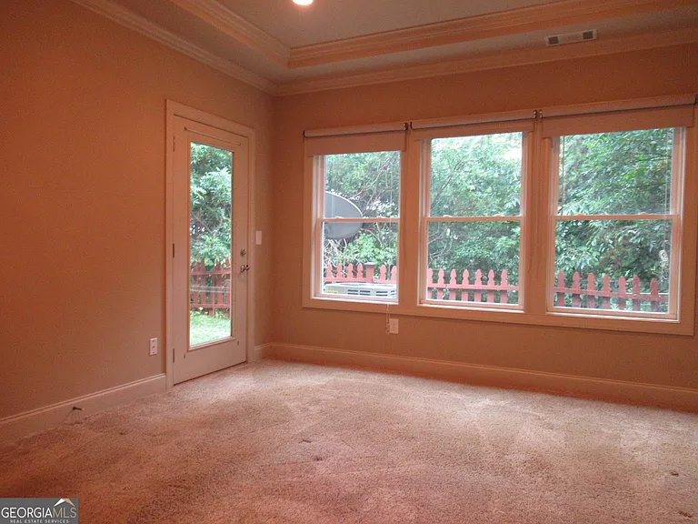 168 Village Dr — Photo 27