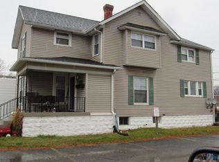 132 N Main St, Swanton, OH 43558