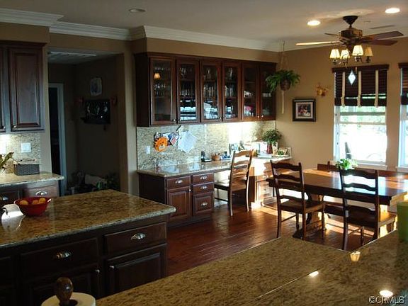 5th image of 6455 Emmerton Ln