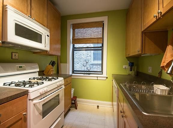 5th image of 1532 W Fargo Ave APT 2N