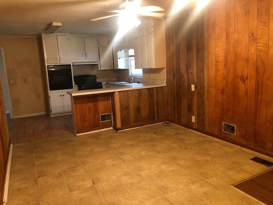 2nd image of 1350 Armstead Cir