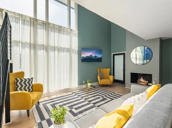 10215 Regal Oaks Dr #10215, Dallas, TX 75230