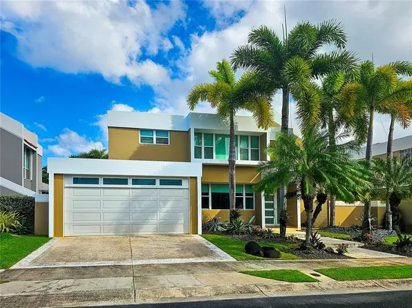 329 Tiburan, Dorado, PR 00646