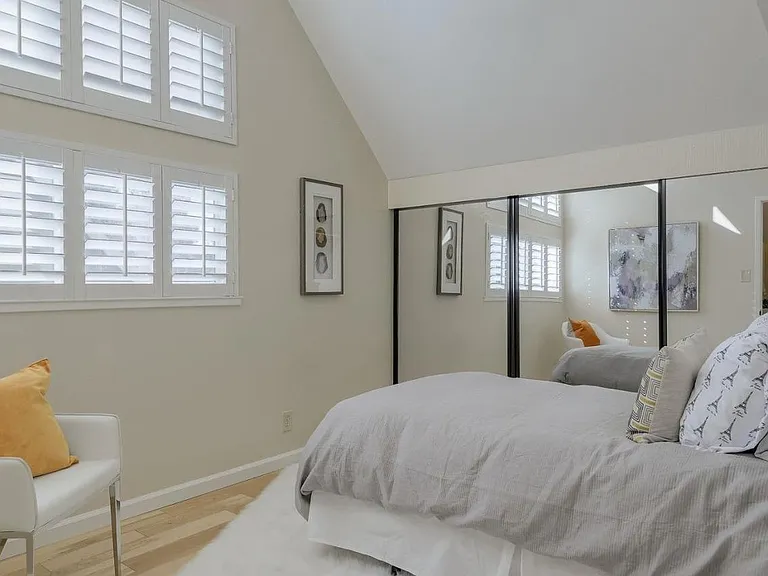 1942 Silverwood Ave — Photo 11