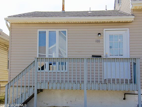 3rd image of 133 Franklin Ave